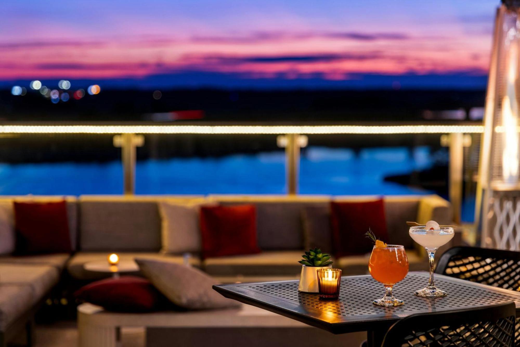 Aloft Wilmington At Coastline Center Hotell Exteriör bild